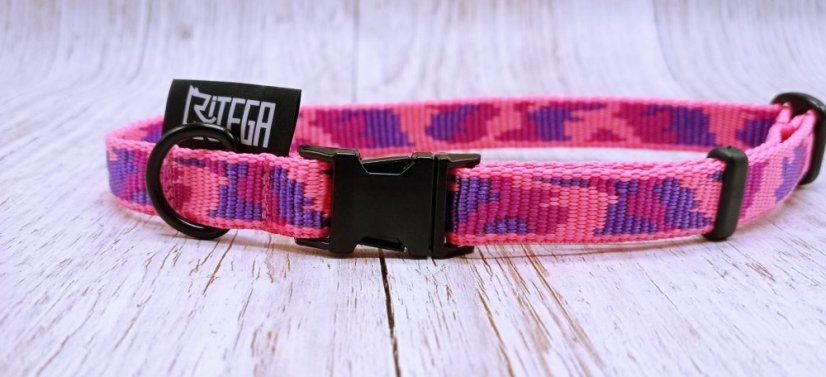 Obojek maskáčovaný kovové kování šíře 20 mm