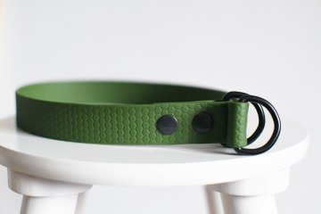 Retractable collars